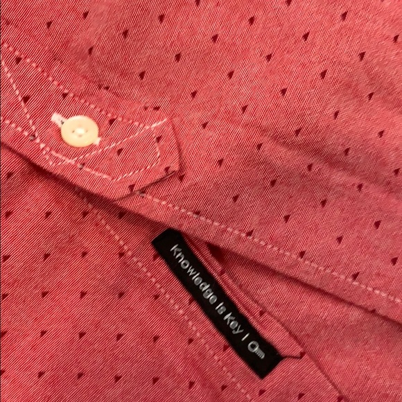 EUC Scifen Company red with triangle woven shirt - Picture 4 of 4